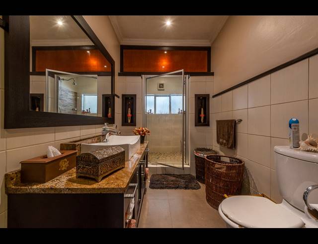 4 BEDROOM HOUSE FOR SALE IN REGENTS PARK
